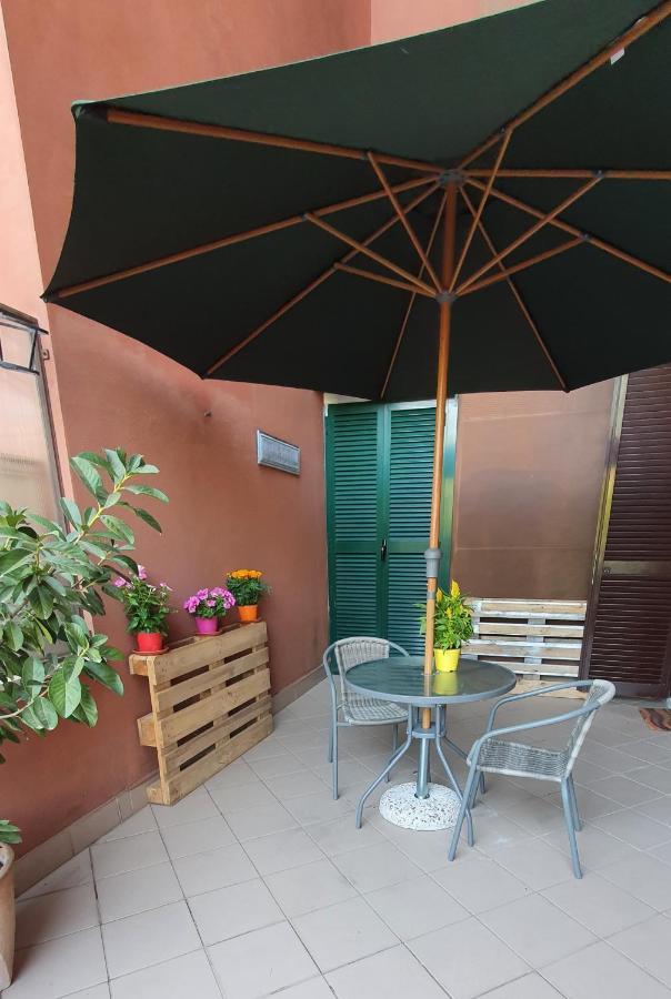 Chic 'N Charme Trastevere Terrace 2 Рим Екстериор снимка